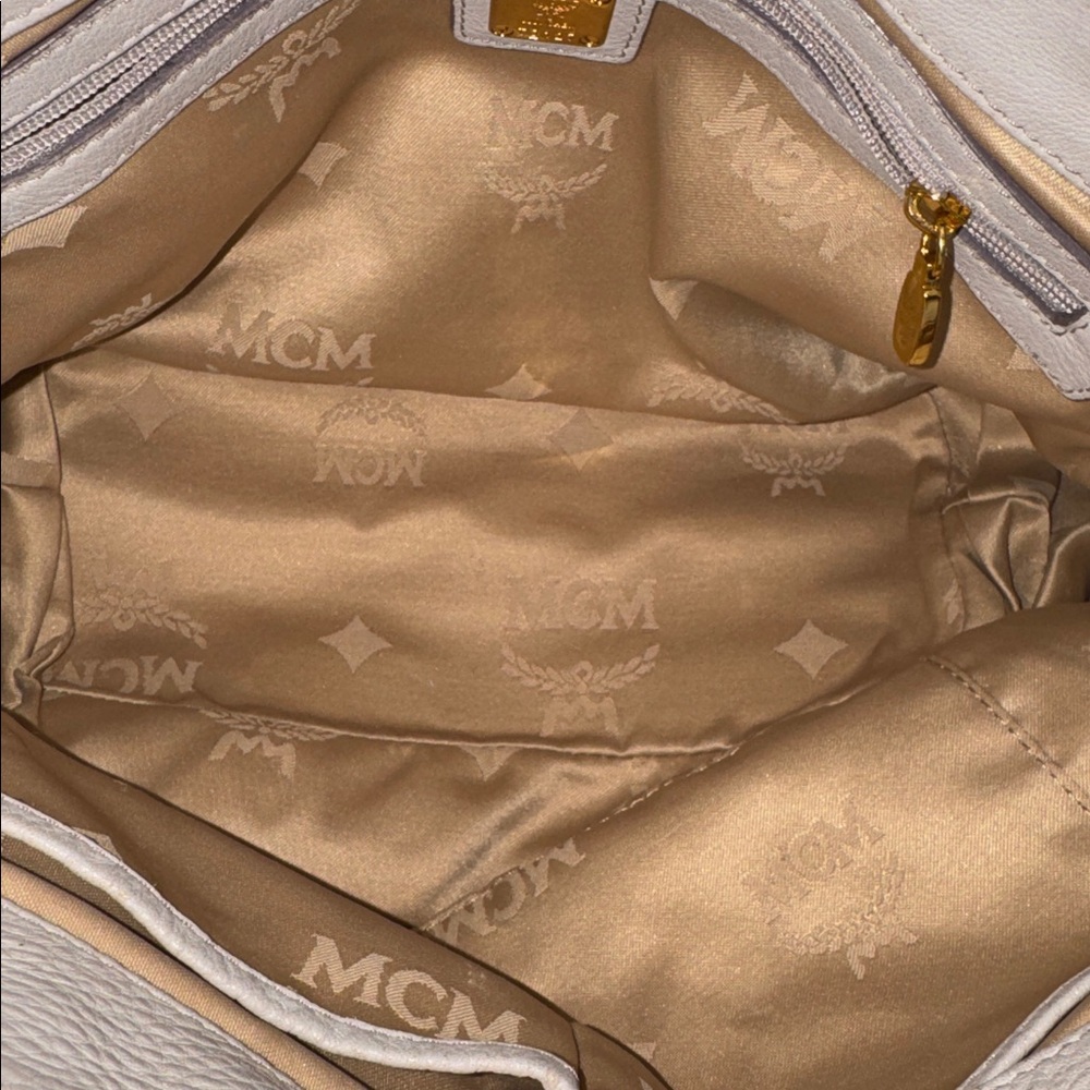 MCM Cream Leather Shoulder Bag With Whip Stiching - Picture 10 of 14